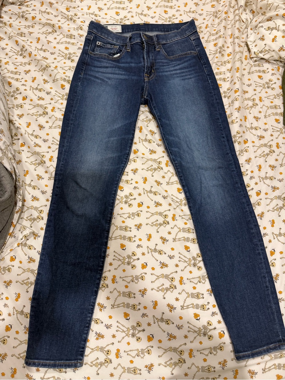 GAP Women’s Dark Blue Skinny Jeans